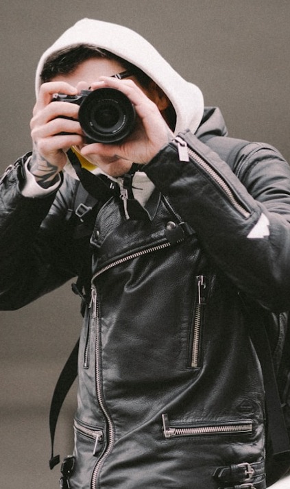 Photographer 1 w-100