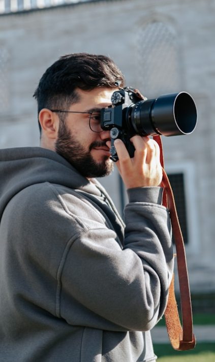 Photographer 1 w-100